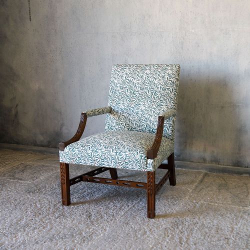 LARGE EARLY 20TH CENTURY C1920 OPEN ARMCHAIR GAINSBOROUGH STYLE - ADDITIONAL PHOTO 3