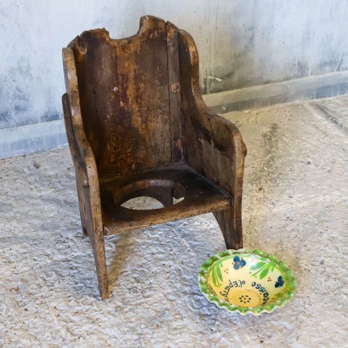 18THCENTURY WELSH PAINTED SYCAMORE CHILDS COMMODE CHAIR - ADDITIONAL PHOTO 8