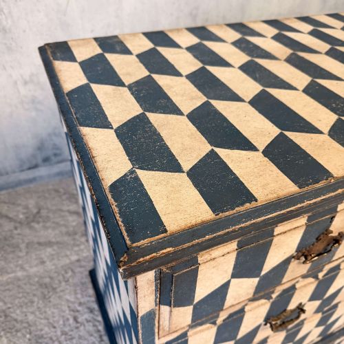 EDWARDIAN CHEST OF DRAWERS 2 OVER 2 HAND PAINTED GEOMETRIC BLUE WHITE - ADDITIONAL PHOTO 9