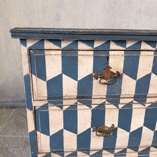 EDWARDIAN CHEST OF DRAWERS 2 OVER 2 HAND PAINTED GEOMETRIC BLUE WHITE - ADDITIONAL PHOTO 10