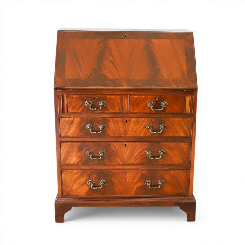 ENGLISH 1930S FLAME FRONTED MAHOGANY BUREAU WITH WARM COLOUR CHARACTER