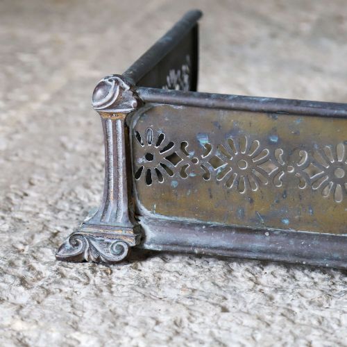ENGLISH BRASS STEEL ART NOUVEAU FIREPLACE FENDER WONDERFULLY PATINATED C1890 - ADDITIONAL PHOTO 4