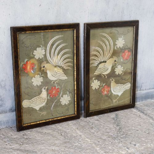PAIR OF FRENCH SILK EMBROIDERIES OF COCKERELS HEN FAUX TORTOISESHELL FRAMES C 1870 - ADDITIONAL PHOTO 1