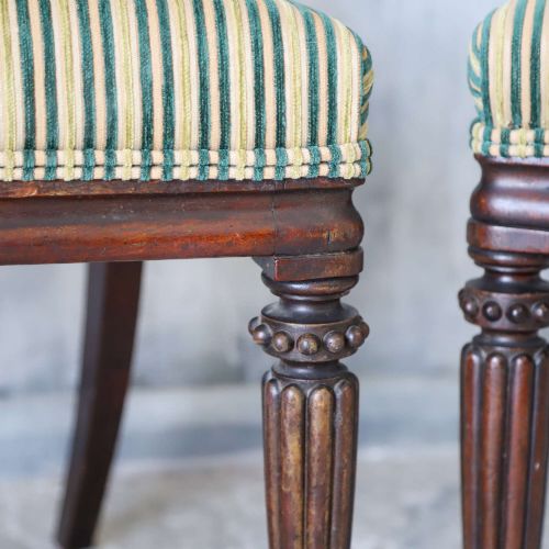 PAIR OF WILLIAM IV MAHOGANY SIDE CHAIRS WITH REGENCY STRIPE UPHOLSTERY C1830 - ADDITIONAL PHOTO 2
