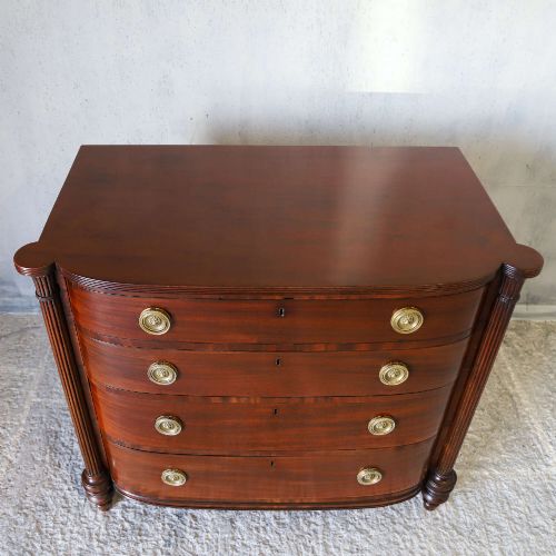 SCOTTISH REGENCY BOW FRONT CHEST OF 4 GRADUATED DRAWERS IN FLAME MAHOGANY CIRCA1830 - ADDITIONAL PHOTO 7