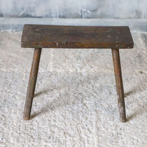 19TH CENTURY EASTERN EUROPEAN MILKING STOOL IN ORIGINAL GREEN PAINT - ADDITIONAL PHOTO 1
