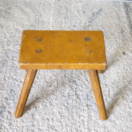 19TH CENTURY EASTERN EUROPEAN MILKING STOOL IN ORIGINAL YELLOW PAINT - ADDITIONAL PHOTO 10