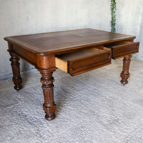 19TH CENTURY ENGLISH OAK GOTHIC REVIVAL LIBRARY TABLE WITH LEATHER WRITING SURFACE - ADDITIONAL PHOTO 5