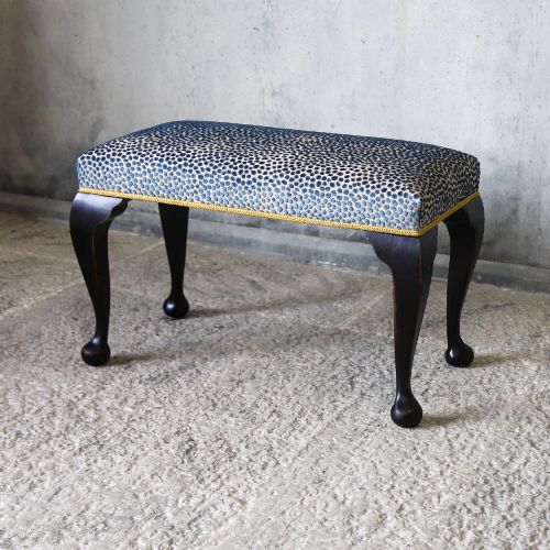 EDWARDIAN EBONISED STOOL WITH TURNED LEGS UPHOLSTERED SEAT SO VERSATILE AND FUNCTIONAL - ADDITIONAL PHOTO 2