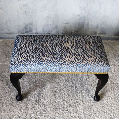 EDWARDIAN EBONISED STOOL WITH TURNED LEGS UPHOLSTERED SEAT SO VERSATILE AND FUNCTIONAL - ADDITIONAL PHOTO 4