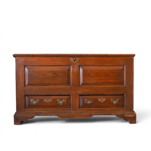 18TH CENTURY OREGON PINE COFFER CIRCA 1780