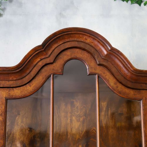 DUTCH WALNUTVENEERED BOOKCASE WITH GLAZED UPPER CABINET CIRCA 1920S - ADDITIONAL PHOTO 7