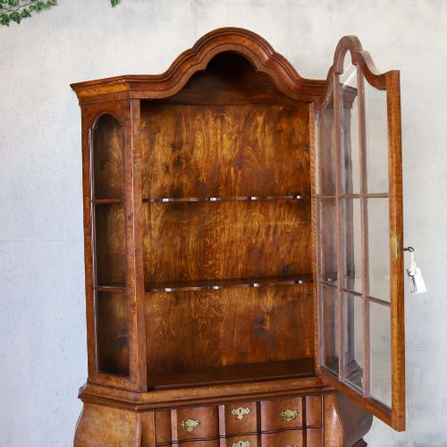 DUTCH WALNUTVENEERED BOOKCASE WITH GLAZED UPPER CABINET CIRCA 1920S - ADDITIONAL PHOTO 8