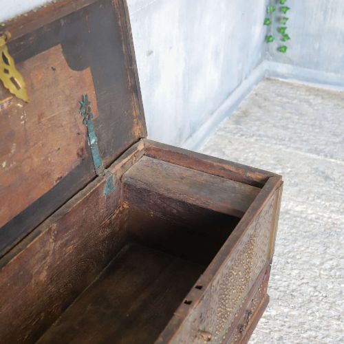 ANTIQUE ZANZIBAR CHEST WITH BRASS STUDWORK DRAWERS CANDLE BOX 19TH CENTURY TEAK - ADDITIONAL PHOTO 9