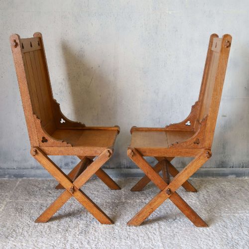 PAIR OF OAK GOTHIC REVIVAL GLASTONBURY CHAIRS WITH TREFOIL DETAILS EARLY 1900S - ADDITIONAL PHOTO 7