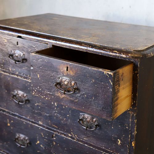 ART NOUVEAU PINE CHEST OF DRAWERS IN ORIGINAL BROWN SCUMBLE PAINT ENGLAND C1900 - ADDITIONAL PHOTO 12