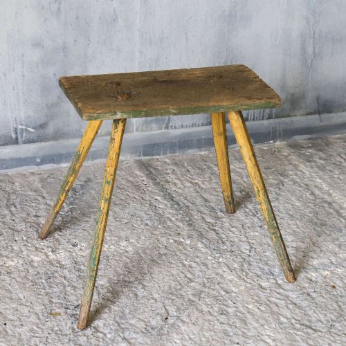 SMALL FRENCH RUSTIC MILKING STOOL WITH ORIGINAL PAINT LATE 19THEARLY 20TH CENTURY - ADDITIONAL PHOTO 2
