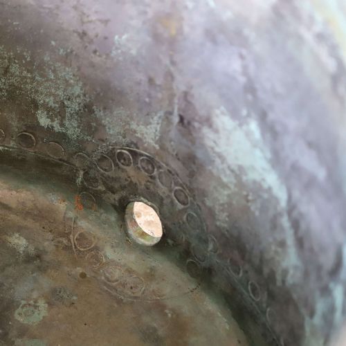 EXTRALARGE 19TH CENTURY ENGLISH COPPER PLANTER HANDRIVETED WITH RICH NATURAL PATINA - ADDITIONAL PHOTO 5