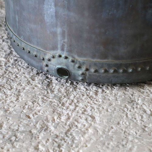 EXTRALARGE 19TH CENTURY ENGLISH COPPER PLANTER HANDRIVETED WITH RICH NATURAL PATINA - ADDITIONAL PHOTO 6