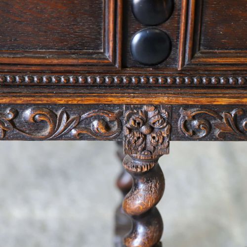 1930S ENGLISH OAK SIDEBOARD CAROLEAN REVIVAL FINELY CARVED WITH BARLEYTWIST SUPPORTS - ADDITIONAL PHOTO 4