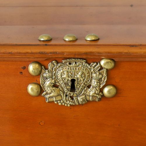 LARGE 18TH CENTURY WALNUT COLONIAL CHEST CIRCA 1790 - ADDITIONAL PHOTO 5