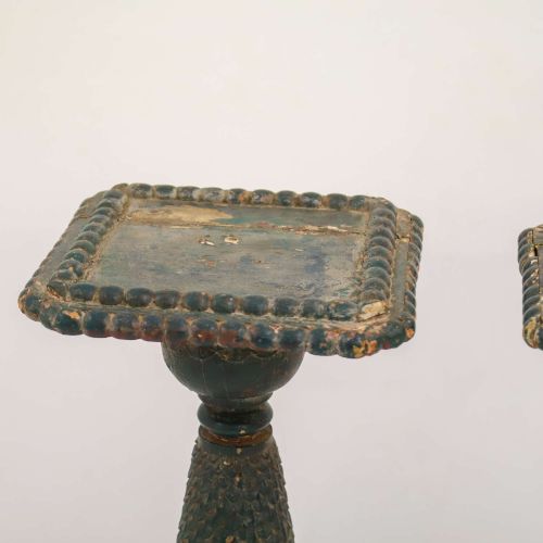 PAIR OF DECORATIVE ANTIQUE TORCHIRES IN ORIGINAL GREEN PAINT - ADDITIONAL PHOTO 4