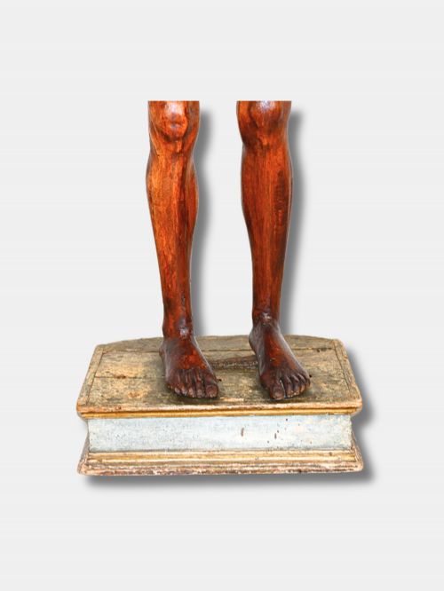 18TH C LIFESIZE CARVED WOOD FIGURE OF A MAN SANTOS ON PLINTH ITALIAN - ADDITIONAL PHOTO 4
