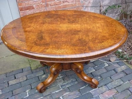 Antique Victorian Loo Table