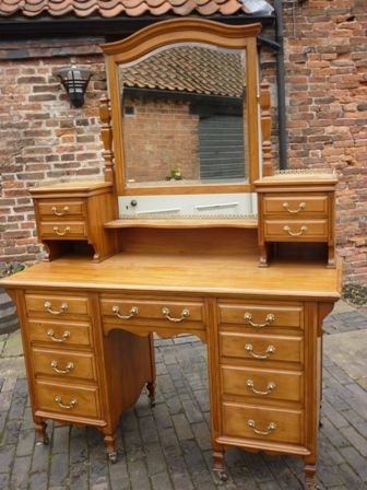 Antique Victorian Dressing Chest
