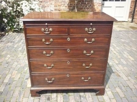 Antique Georgian Chest of Drawers