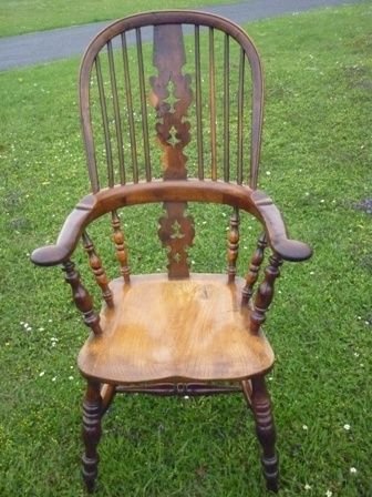 Antique Victorian Yew Wood Windsor Chair