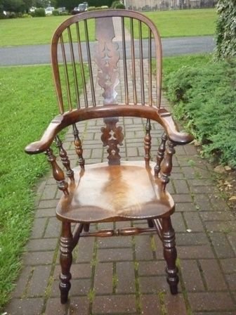 Antique Victorian Yew Wood Windsor Chair