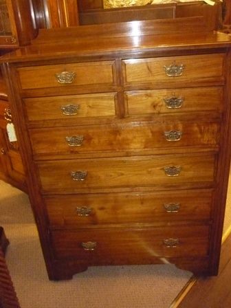 Antique Victorian Chest of Drawers