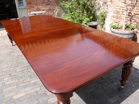 Antique Victorian Mahogany Extending Dining Table