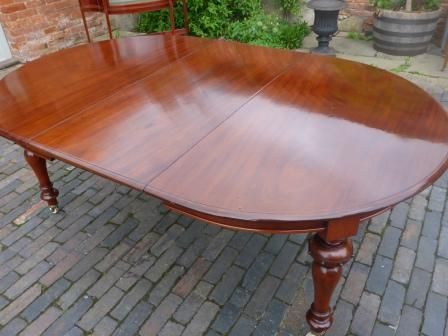 Antique Victorian Mahogany Extending Dining Table