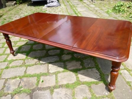 Antique Victorian Mahogany Extending Dining Table