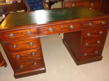 Antique Victorian Mahogany Pedestal Desk