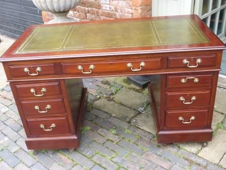 Antique Victorian Mahogany Pedestal Desk