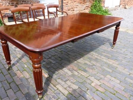 Antique Georgian Mahogany Extending Dining Table