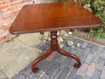 Antique Georgian Mahogany Tripod/supper Table