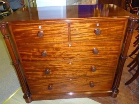 Superb Victorian Mahogany Chest of Drawers