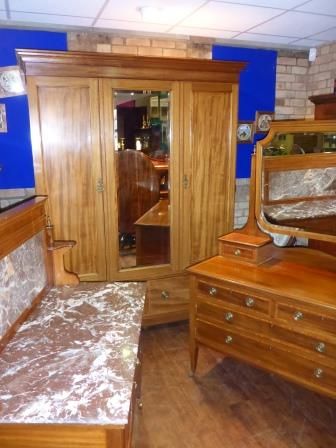 Antique Victorian Inlaid Mahogany Bedroom Suite