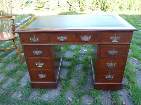Antique Victorian Pedestal Desk