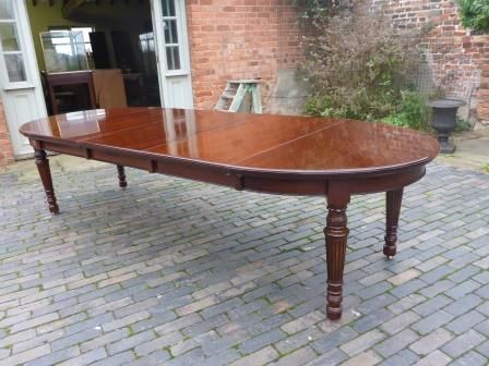 Antique Victorian Mahogany Extending Dining Table