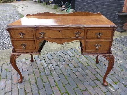 Antique Hall Table in Burr Walnut