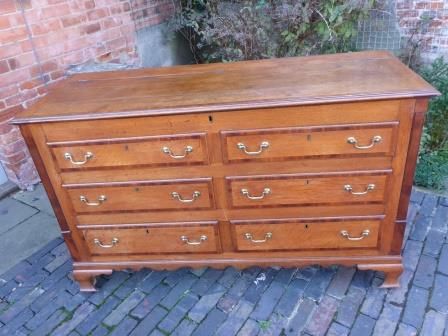 Antique Georgian Dower Chest in Oak