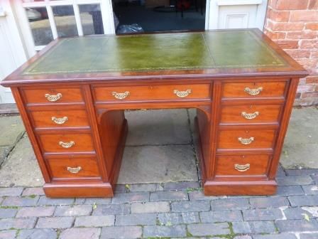 Antique Victorian Mahogany Pedestal Desk