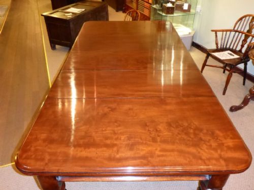 Antique Victorian Mahogany Extending Dining Table