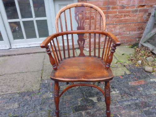Antique Yew Wood Windsor Chair "Rockley" Nottinghamshire