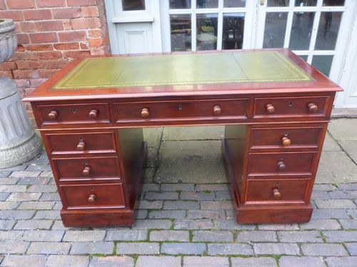 Victorian Mahogany Pedestal Desk Good Quality